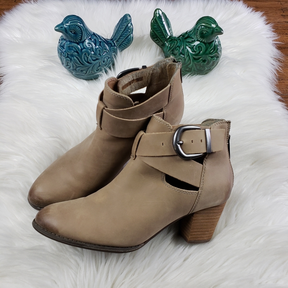 Vionic Rory buckle ankle bootie size 9 - Picture 5 of 16